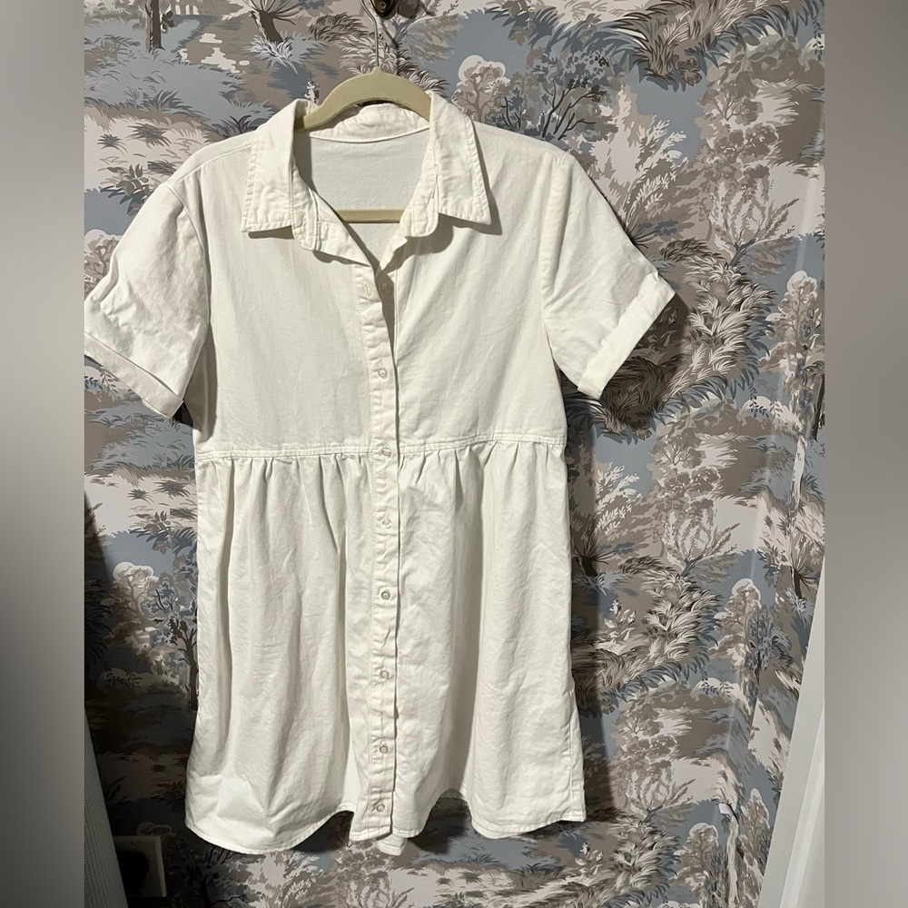 White short sleeve shirt dress